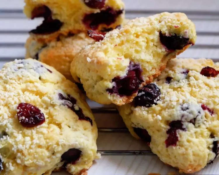 爆浆蓝莓司康饼   Blueberry Scones