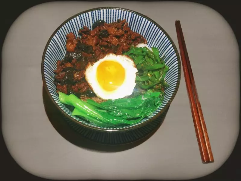 家常香菇滷肉飯