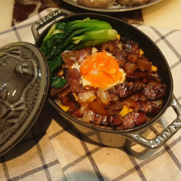 铸铁锅腊肉煲仔饭~有锅巴