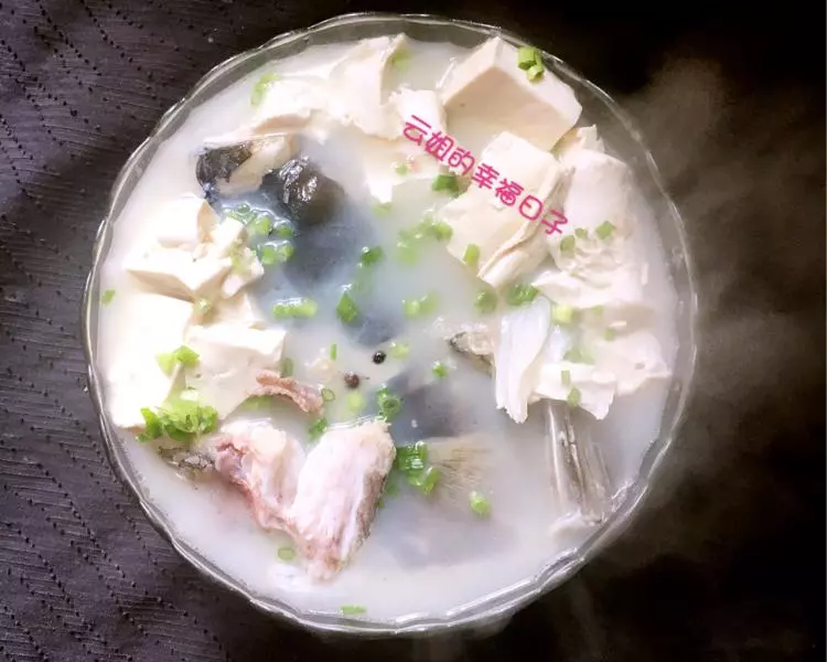 鲢鱼头炖豆腐汤