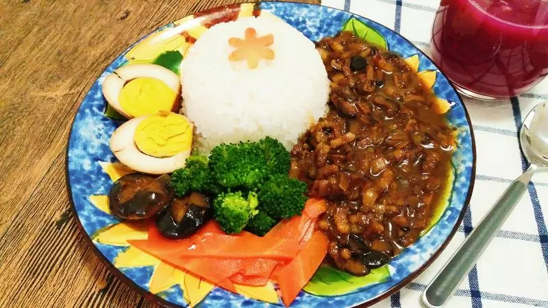 香掉牙的滷肉飯