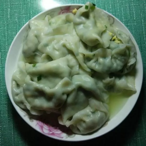 韭菜鸡蛋虾皮水饺