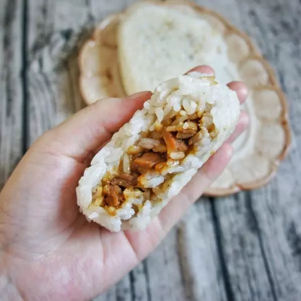 烧鸡腿子芝士饭团