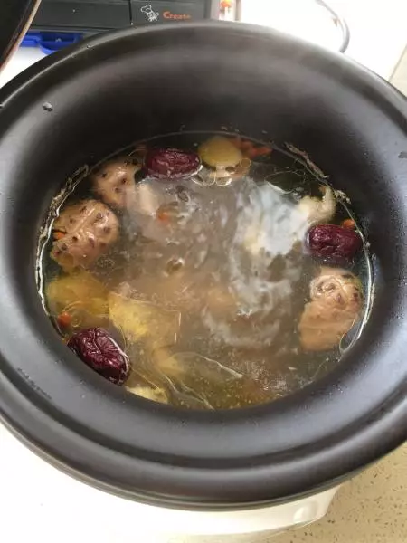 清炖母鸡汤