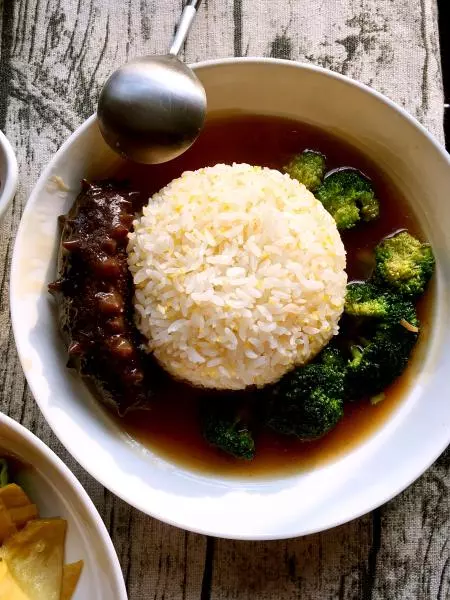 好吃的海參撈飯