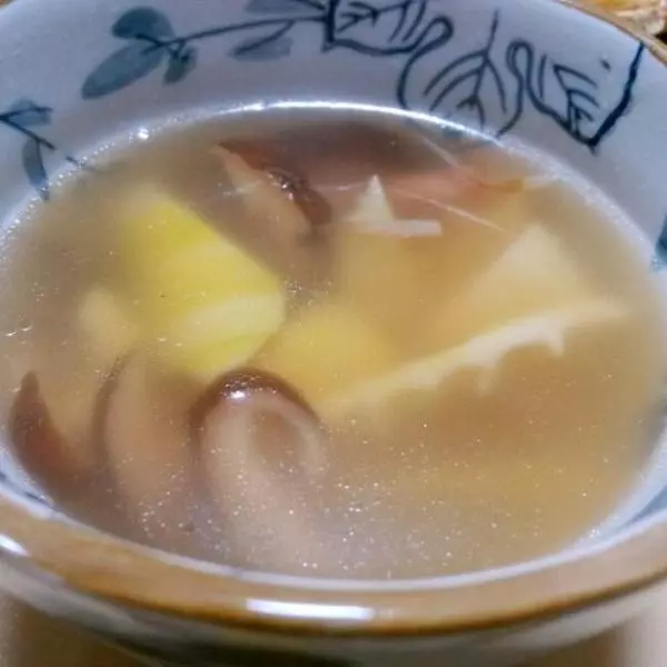 春筍香菇湯