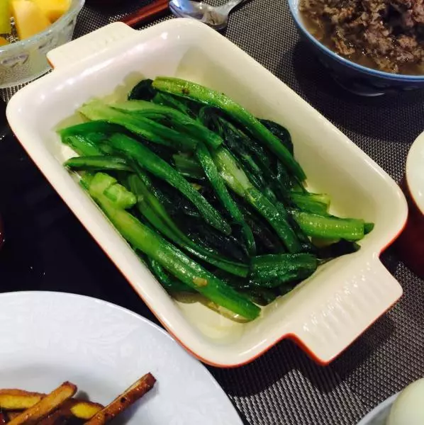 蒜蓉油麥菜（超快手早餐綠菜）