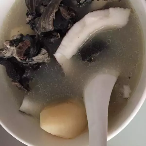 椰子烏雞湯