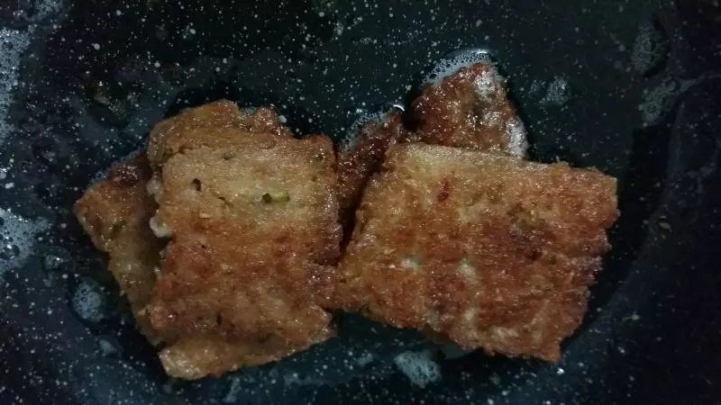 炒鸡好下饭的 肉饼