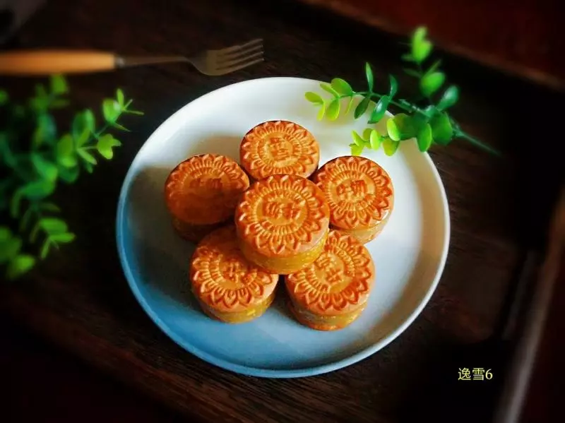 蛋黄绿豆饼，红豆饼，各种饼（消耗剩余馅料的好方法）