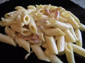 義大利三層肉奶油空心面penne con panna e pancetta