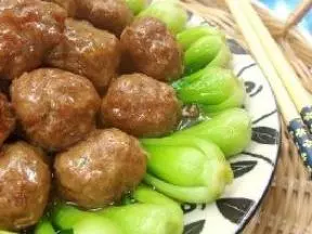 雞汁菜膽扒肉丸