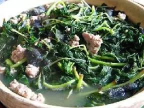 皮蛋肉碎麻葉湯