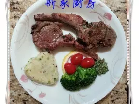 意式风味煎羊排