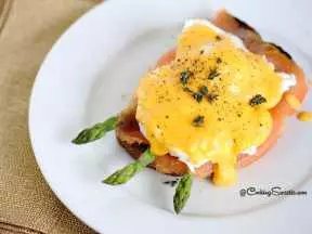 煙燻三文魚水波蛋Egg benedict