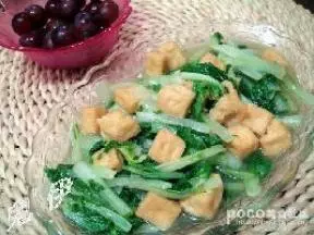 油豆腐燴小白菜