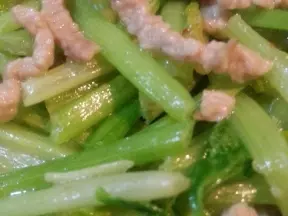 芹菜肉絲