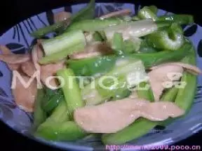 芹菜青椒炒豆乾