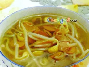 口蘑豆芽汤