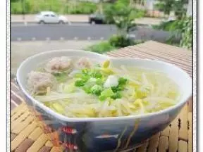 豆芽丸子湯