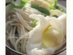 北方清淡麵食-菠菜面