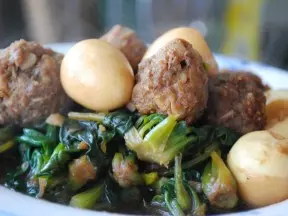菠菜燴鵪鶉肉丸
