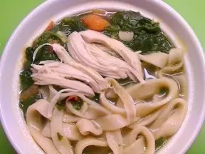 菠菜鸡丝手擀面