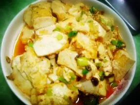 豆瓣青蒜烧豆腐