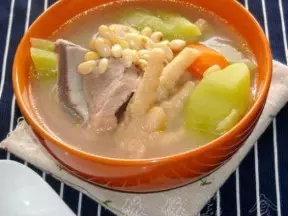 佛手瓜黃豆雞腳湯