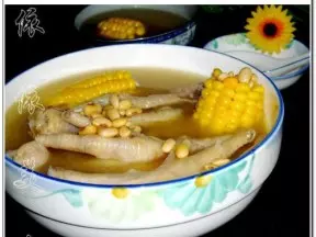 黃豆雞腳湯