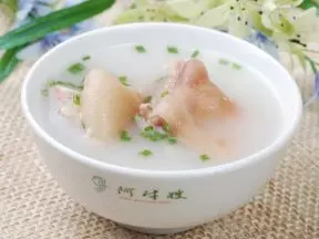 黄豆猪手汤