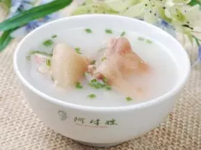 黃豆豬手湯