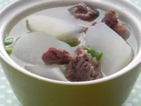 白蘿蔔牛腩湯