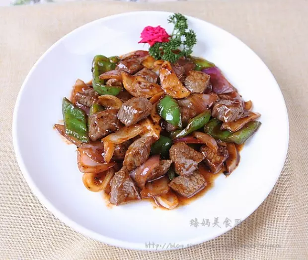 黑椒牛肉粒