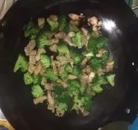 西兰花炒鸡肉