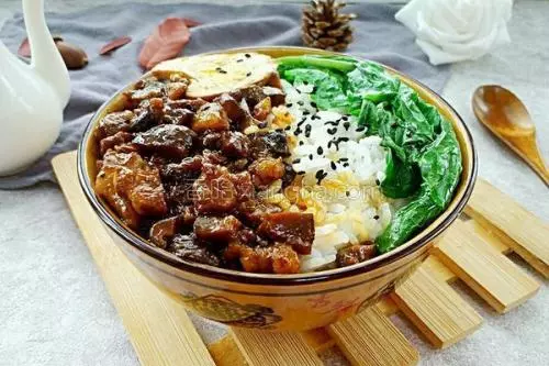 三分鐘教你學會正宗台灣滷肉飯，味濃肉香太好吃！